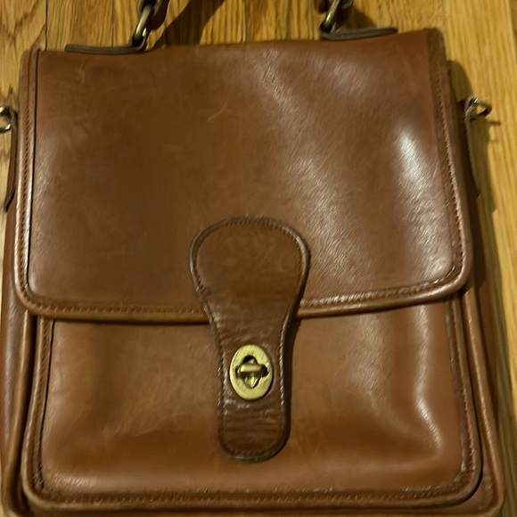 COACH Vintage 90s USA Station Slim Classic British Tan Cognac Leather Messenger - Picture 5 of 16